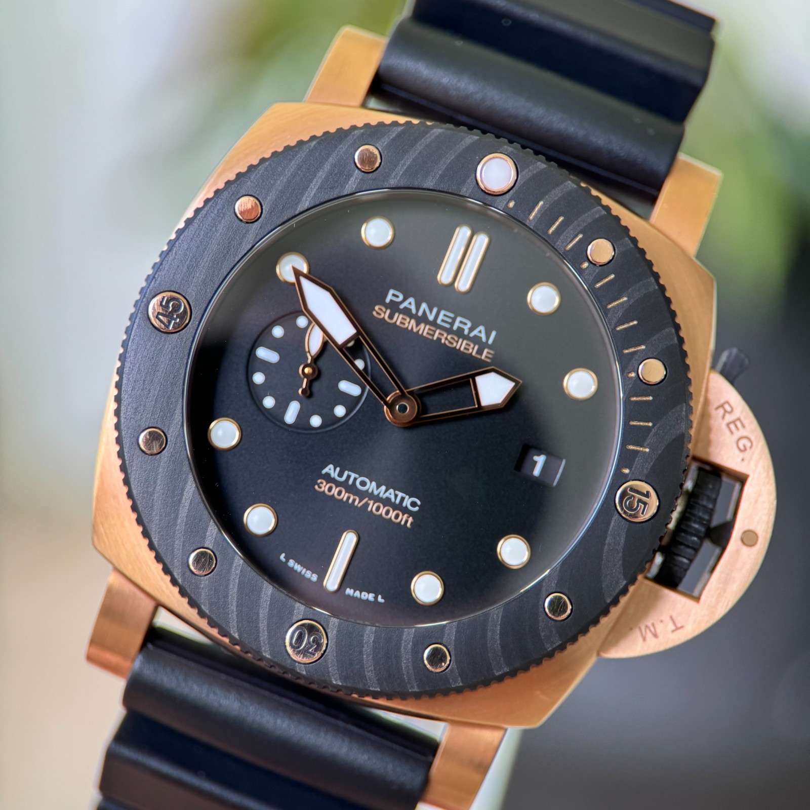 Panerai Submersible PAM01070 Goldtech OroCarbo 44mm - Limited 500 Units